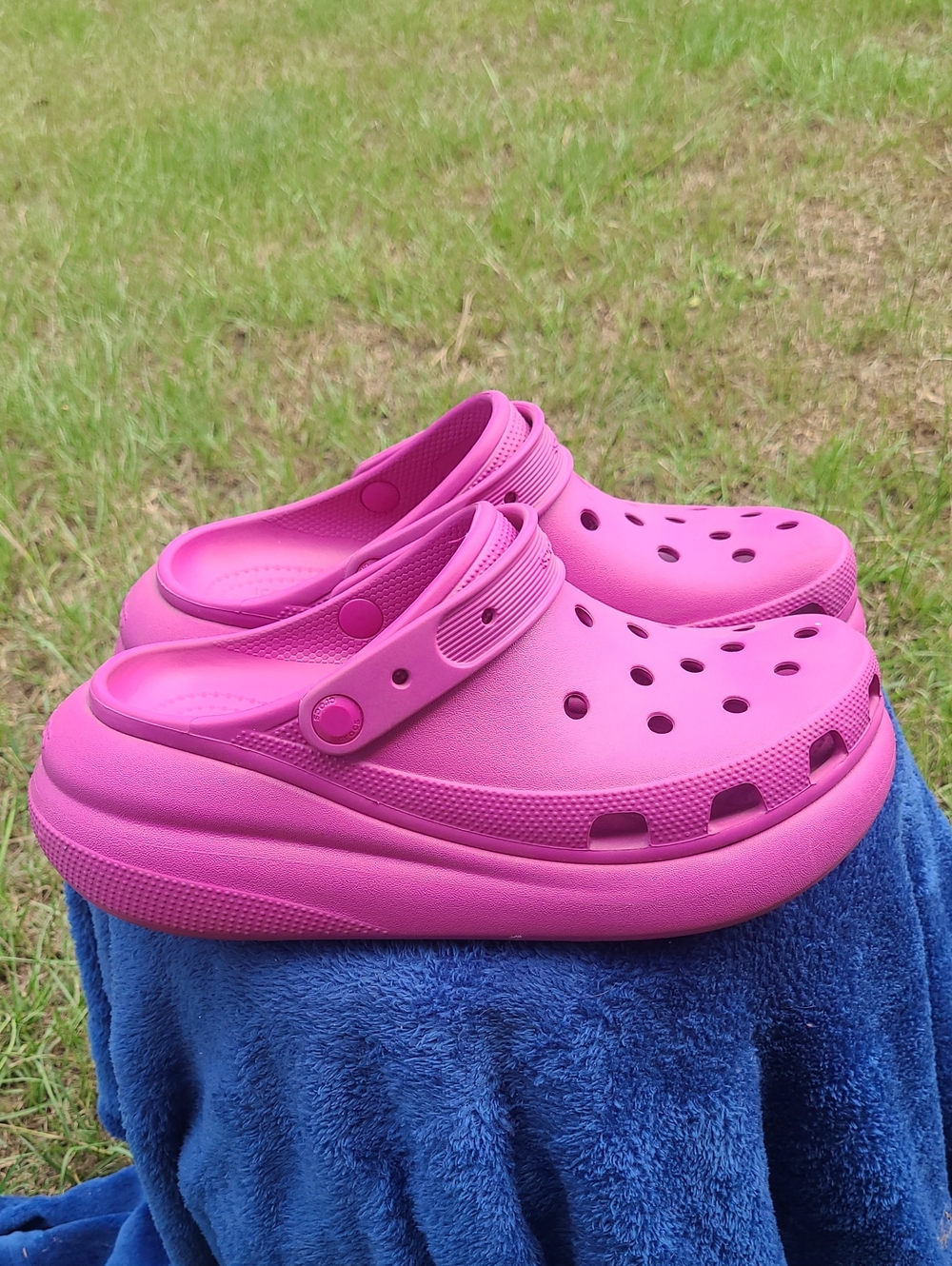 CROCS Pinkish Purple Clog Think Sole Detail Womens Size 11